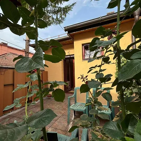 Heritage - Old Town - Private Garage *