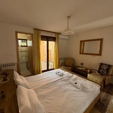 Villa Heritage - Old Town - Private Garage Sarajevo