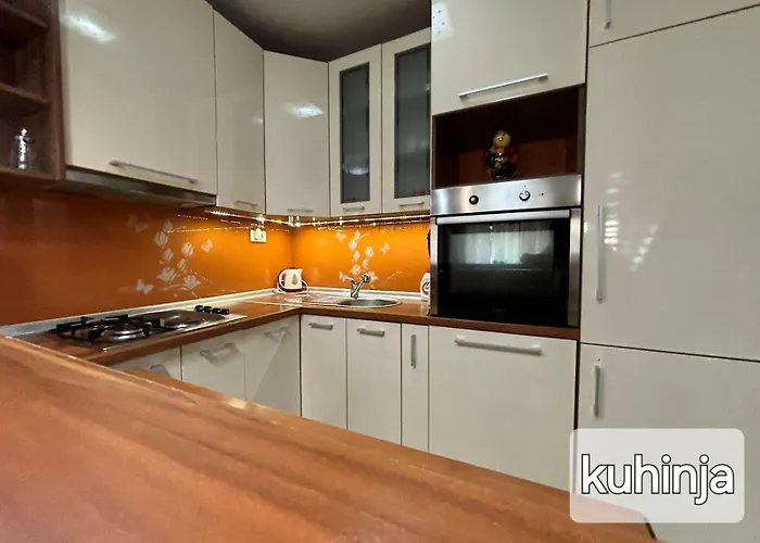 Vila Heritage - Old Town - Private Garage *