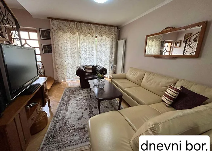 Heritage - Old Town - Private Garage *